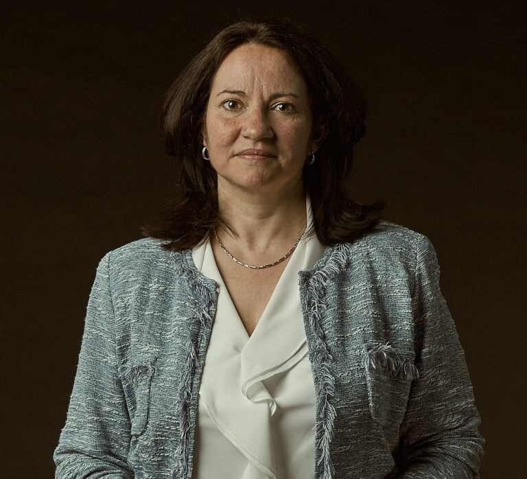 Professor Raquel Ortega-Argilés